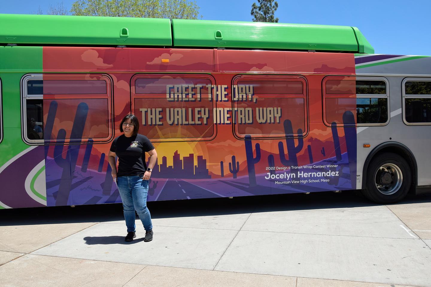 A big CONGRATULATIONS to Mountain View High School senior, Jocelyn Hernandez! She is the winner of Valley Metro’s 22nd Annual Design a Transit Wrap contest. Her artwork, titled Greet the Day the Valley Metro Way, will be featured on a bus and light rail train for one year!