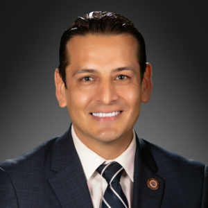 Headshot of Marcelino Quiñonez